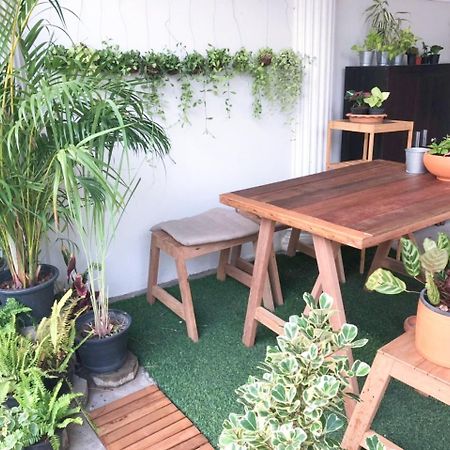 Lost And Found Bed And Breakfast Bangkok Exterior photo