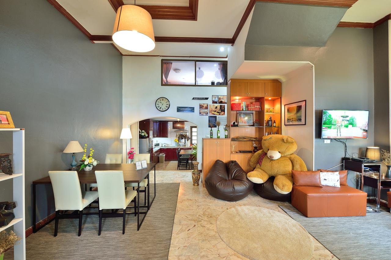 Lost And Found Bed And Breakfast Bangkok Exterior photo