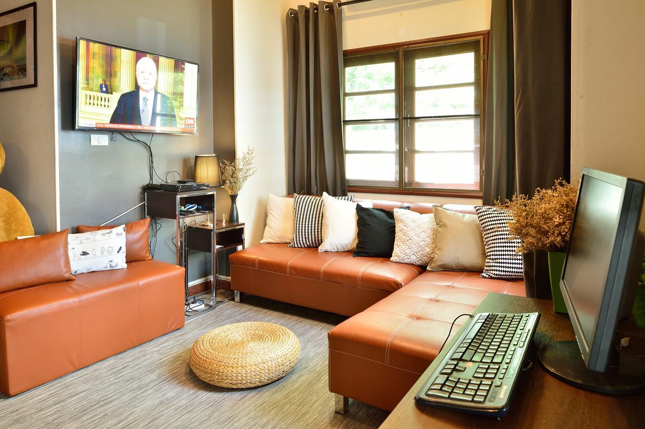 Lost And Found Bed And Breakfast Bangkok Exterior photo