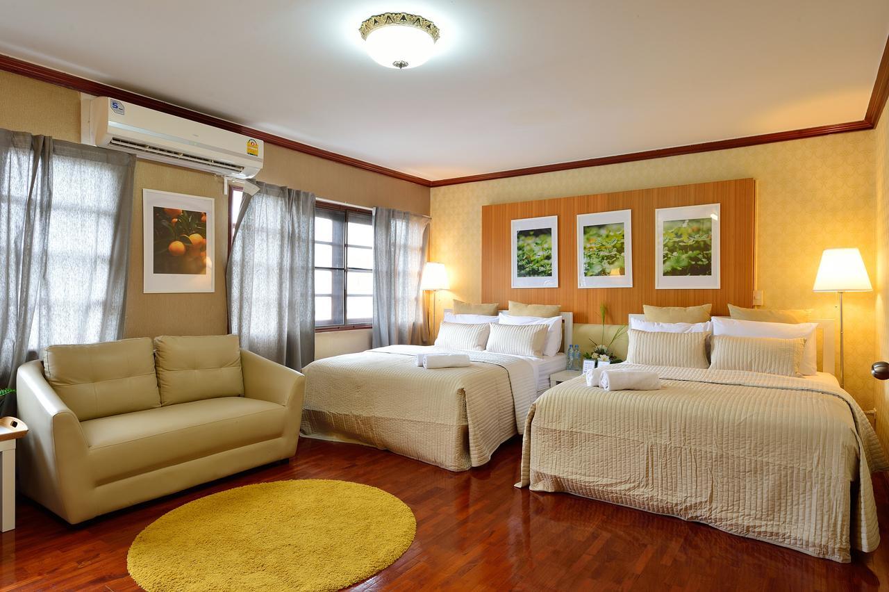 Lost And Found Bed And Breakfast Bangkok Exterior photo