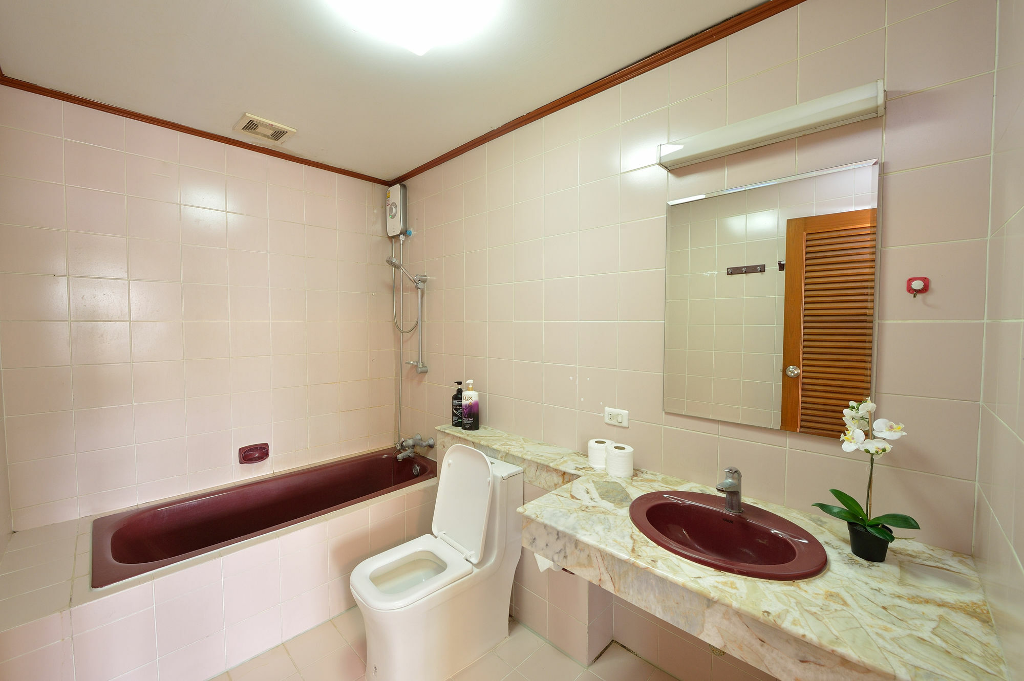 Lost And Found Bed And Breakfast Bangkok Exterior photo