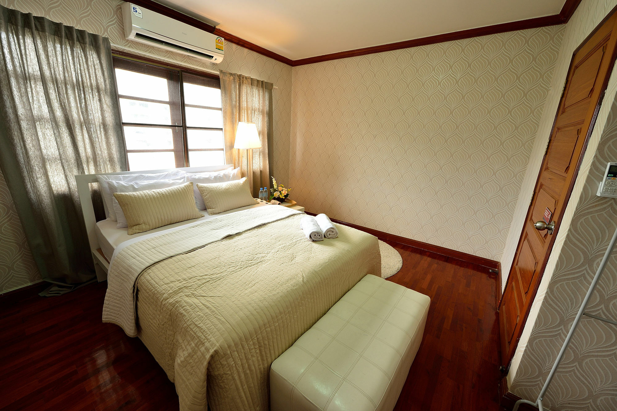Lost And Found Bed And Breakfast Bangkok Exterior photo